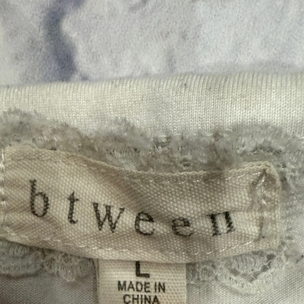 btween White and Yellow Butterfly Set - Picture 3 of 3